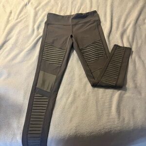 Alo Ribbed Leggings